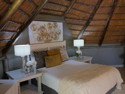 ONE OPEN PLAN CHALET - TEMBE