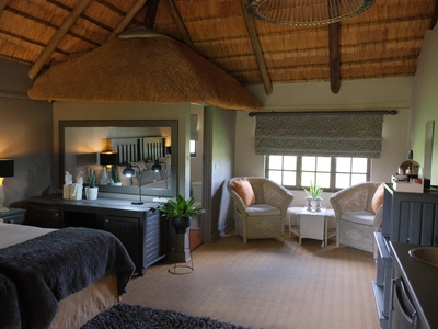 1 OPEN PLAN TWIN CHALET-REX