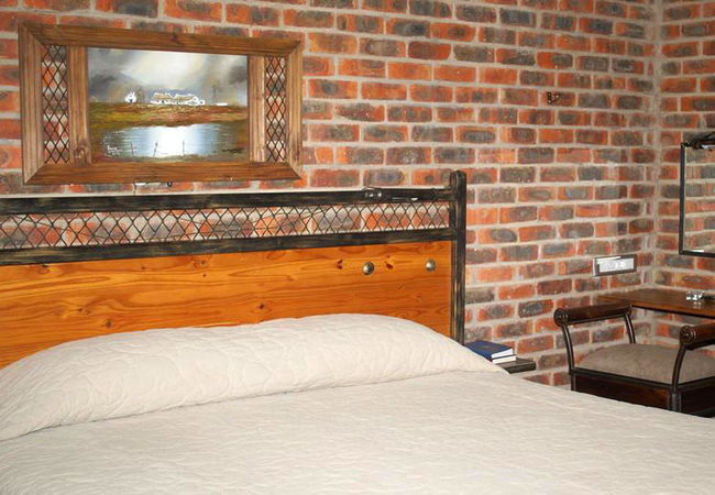 Spacious Luxury Rooms