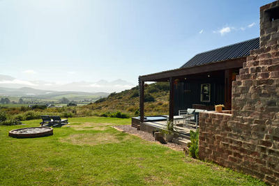 Smitten Cottage