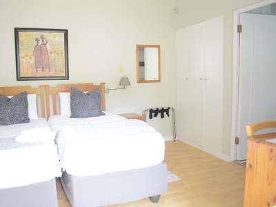 Lady Phillips Twin Room 