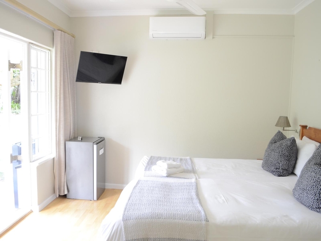 Lady Phillips Twin Room 