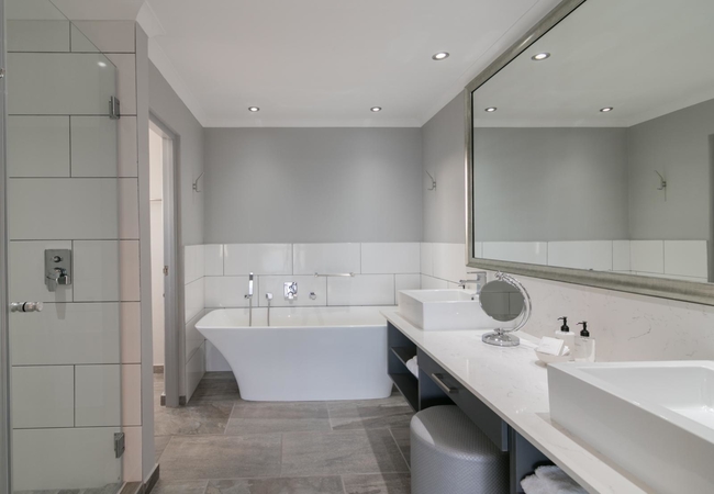 Executive Lagoon View with Balcony 