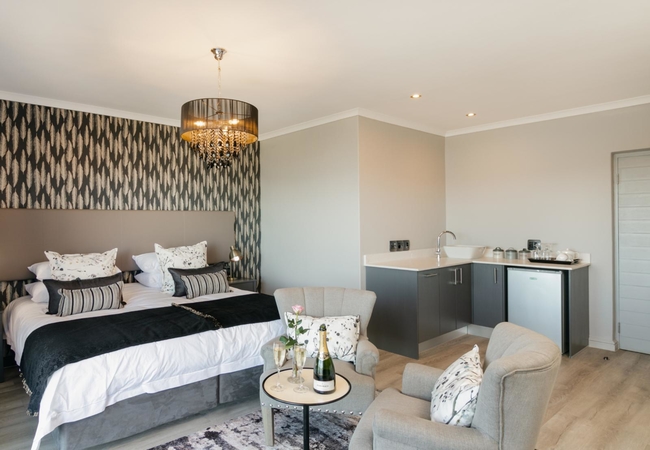 First Floor Lagoon View with Balcony 