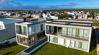 Sonvanger Villa Struisbaai