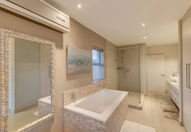 Stanford\'s Cove Villa Two