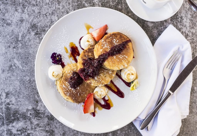 Dining at Stellenbosch Hotel