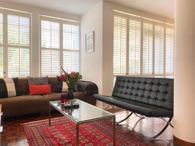 Superior One-Bedroom Apartment