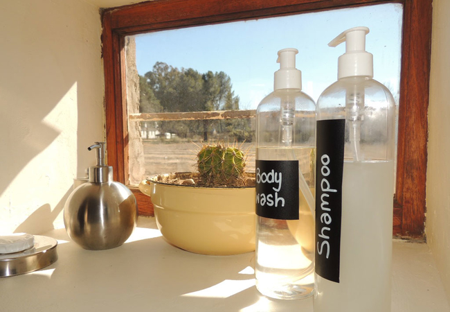 BATH AMENITIES SUPPLIED 