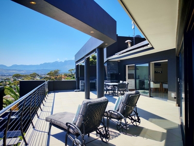 Sugar Beach Penthouse