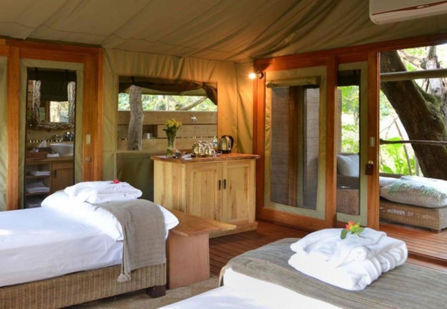 Stream Tented Twin Suites