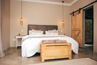 Saringa Cottage (with hot tub)