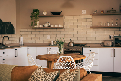 Saringa Cottage (with hot tub)