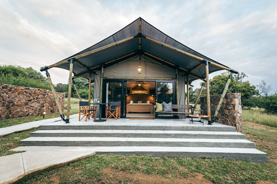 Hideout (with hot tub)