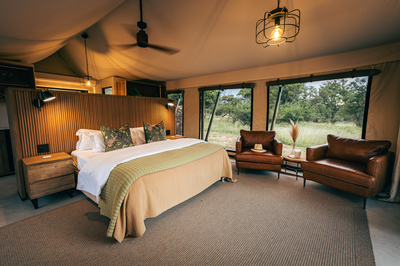 Hideout (with hot tub)