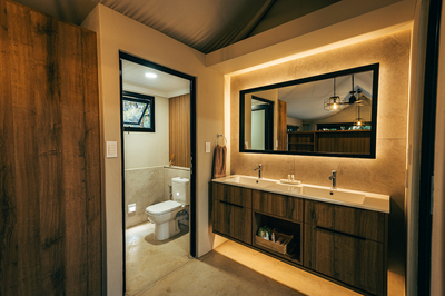 Hideout (with hot tub)