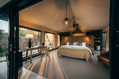 Hideout (with hot tub)