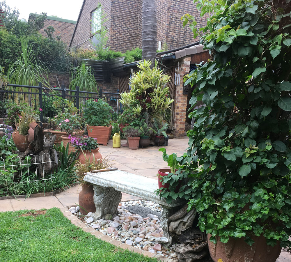 Outside Entrance and Private Garden