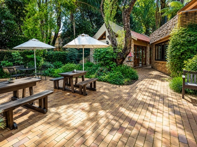 Sunward Park Guesthouse