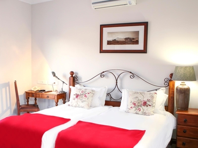 Twin / King Luxury Sea Facing