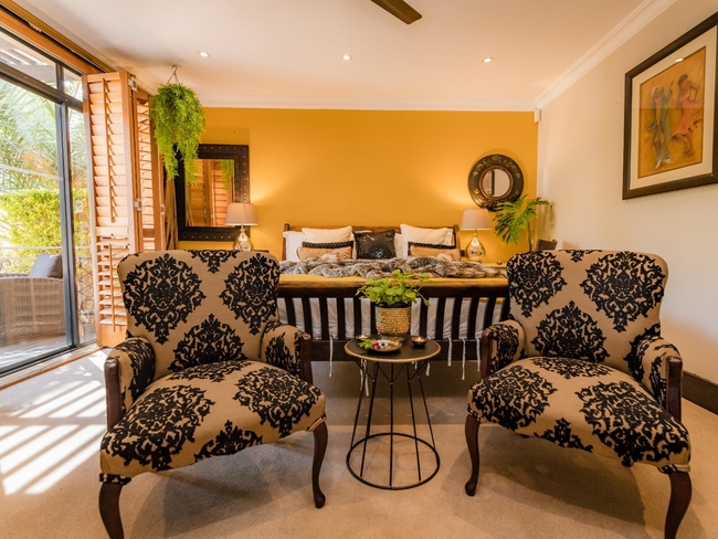 Luxury Suite: Tigers Eye