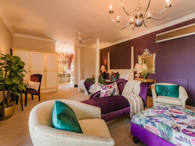 Luxury Grand Suite: Amethyst