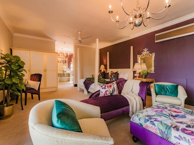 Luxury Grand Suite: Amethyst