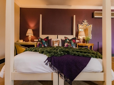 Luxury Grand Suite: Amethyst