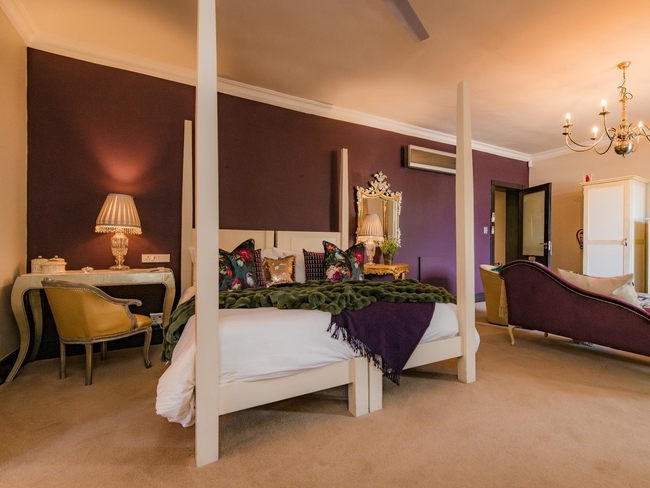 Luxury Grand Suite: Amethyst