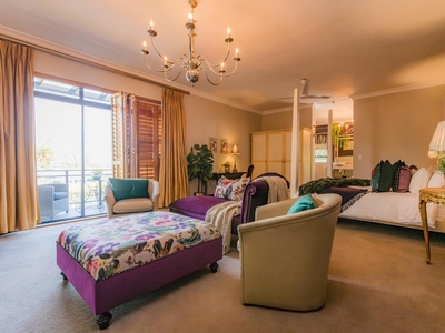 Luxury Grand Suite: Amethyst