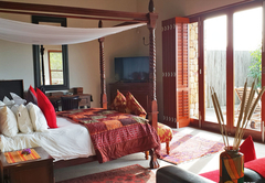 Main Lodge Honeymoon Suite