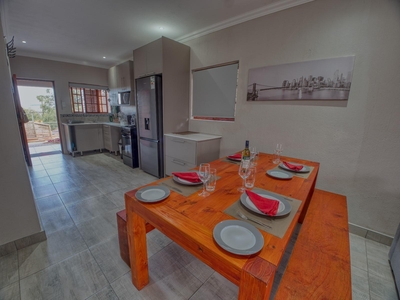 Tembo Guest Lodge