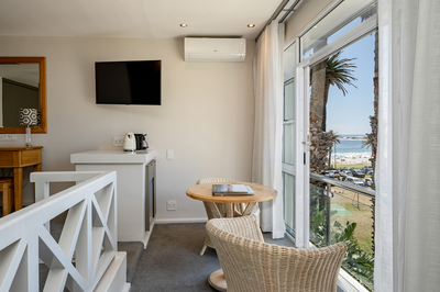 Sea and Mountain View Room