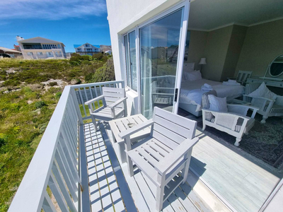 Large Seaview Room 4