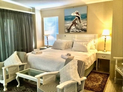 Large Seaview Room 4