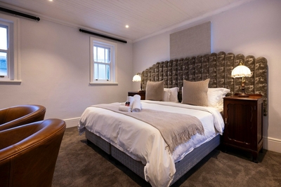 Luxury Suite