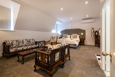 Luxury Suite