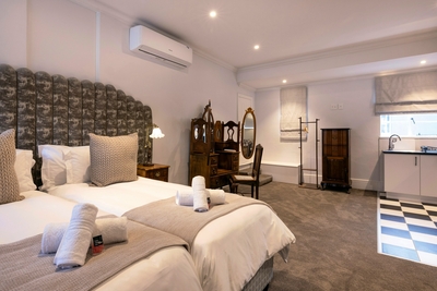 Luxury Suite