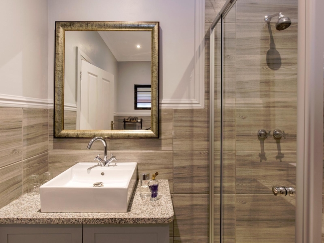 Standard Interleading Room