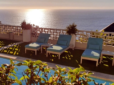 The Clarendon Bantry Bay