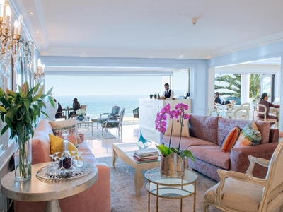 The Clarendon Bantry Bay