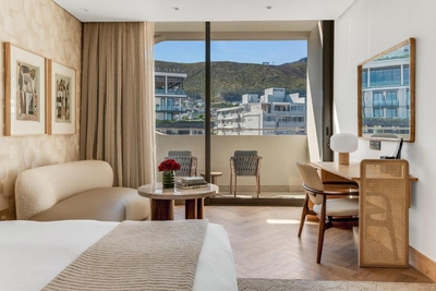 Superior Mountain Facing Room
