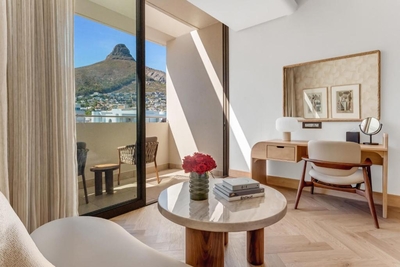 Superior Mountain Facing Room