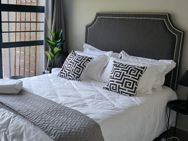 Six Sleeper Apartment