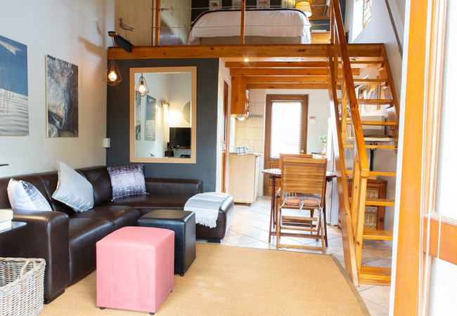 Theebos Self Catering Apartment