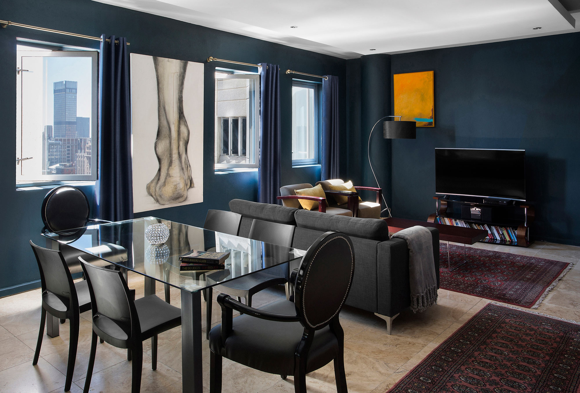 Apartment 1602 Lounge & Dining Area