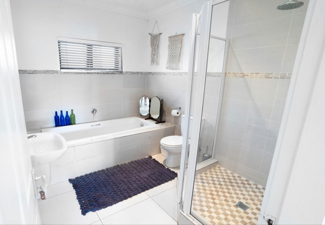 Master Bedroom en-suite