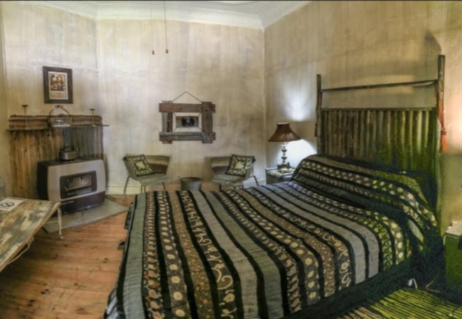 Classic Room Bath and Shower 1