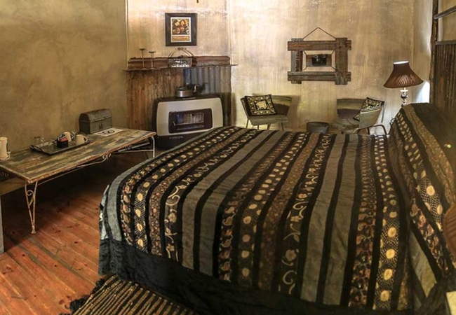 Classic Room Bath and Shower 1