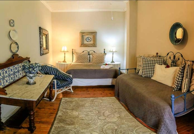 Classic Room Bath and Shower 1